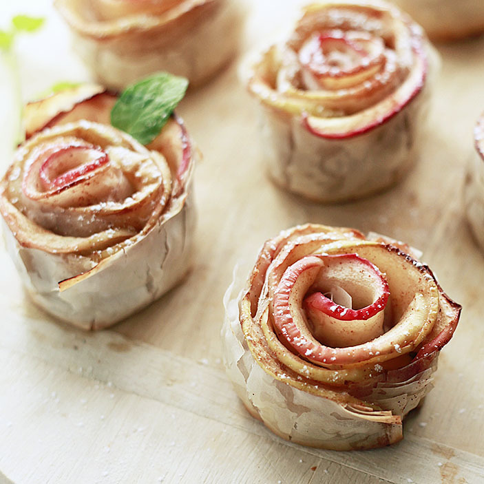 Beautiful apple pastry roses made with phyllo dough.