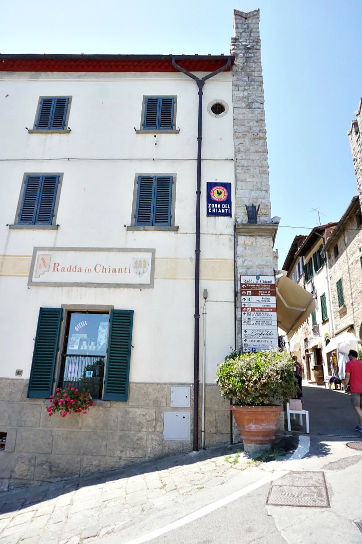 The charming town of Radda in Chianti is a great place to stop in Tuscany. 