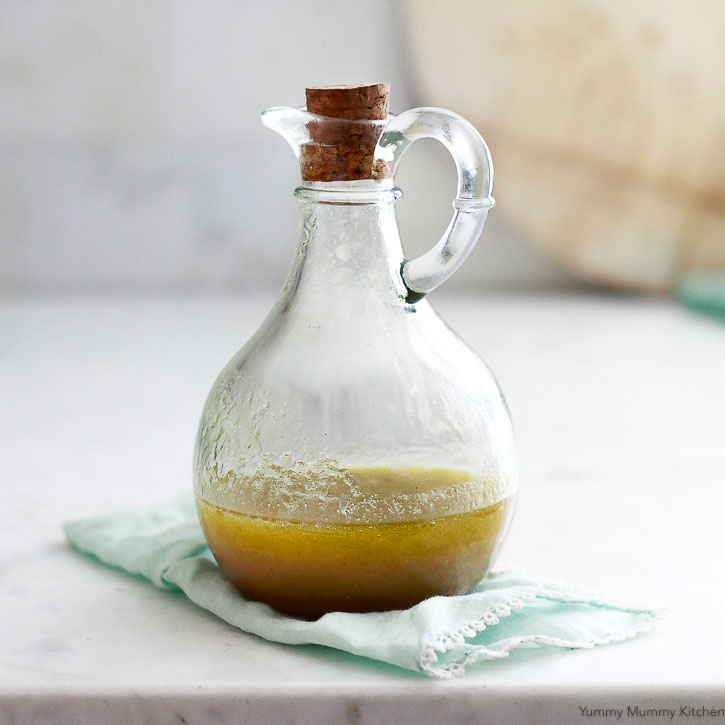 An easy and healthy apple cider vinaigrette recipe. 