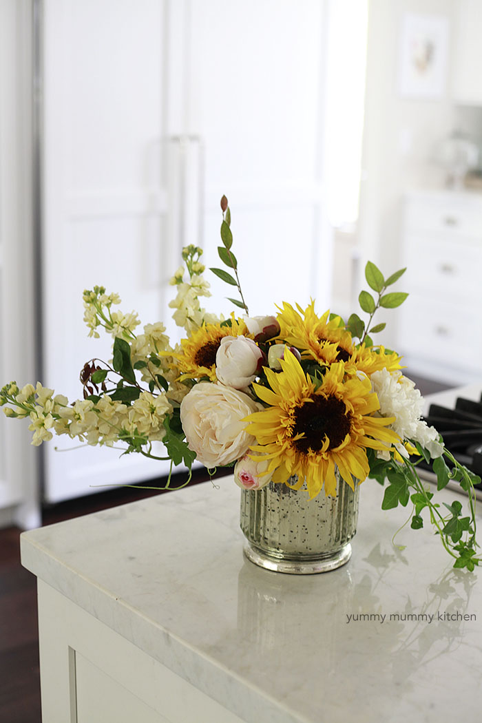 how to make a floral centerpiece