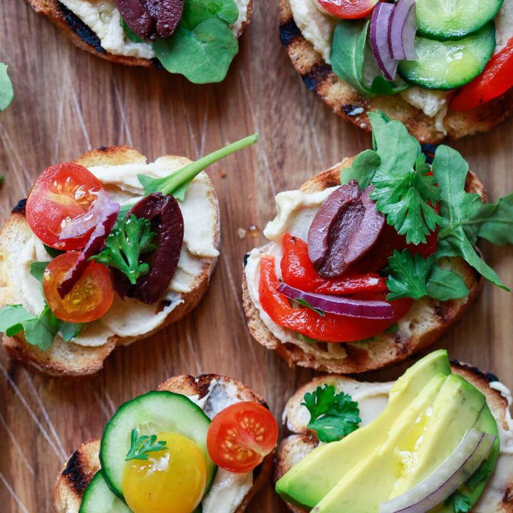 Crostini Appetizers with Hummus