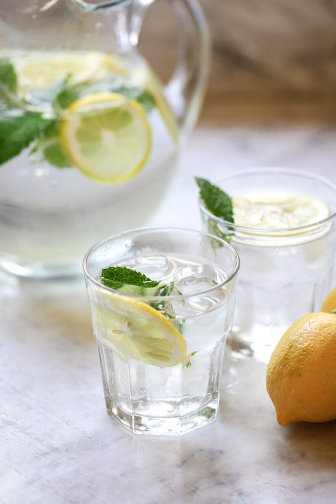 Benefits of Hot Lemon Water in the Morning + How to Make Lemon Water