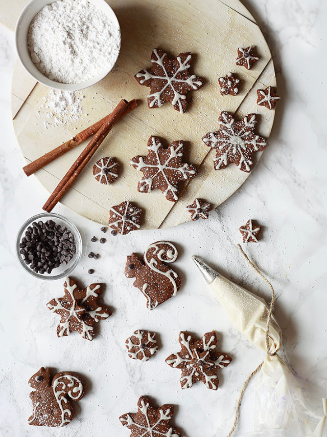 Vegan Gingerbread Cookies Story - Yummy Mummy Kitchen